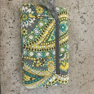 NWT Vera Bradley Floral Patterned Opera Wallet with outside Zipper